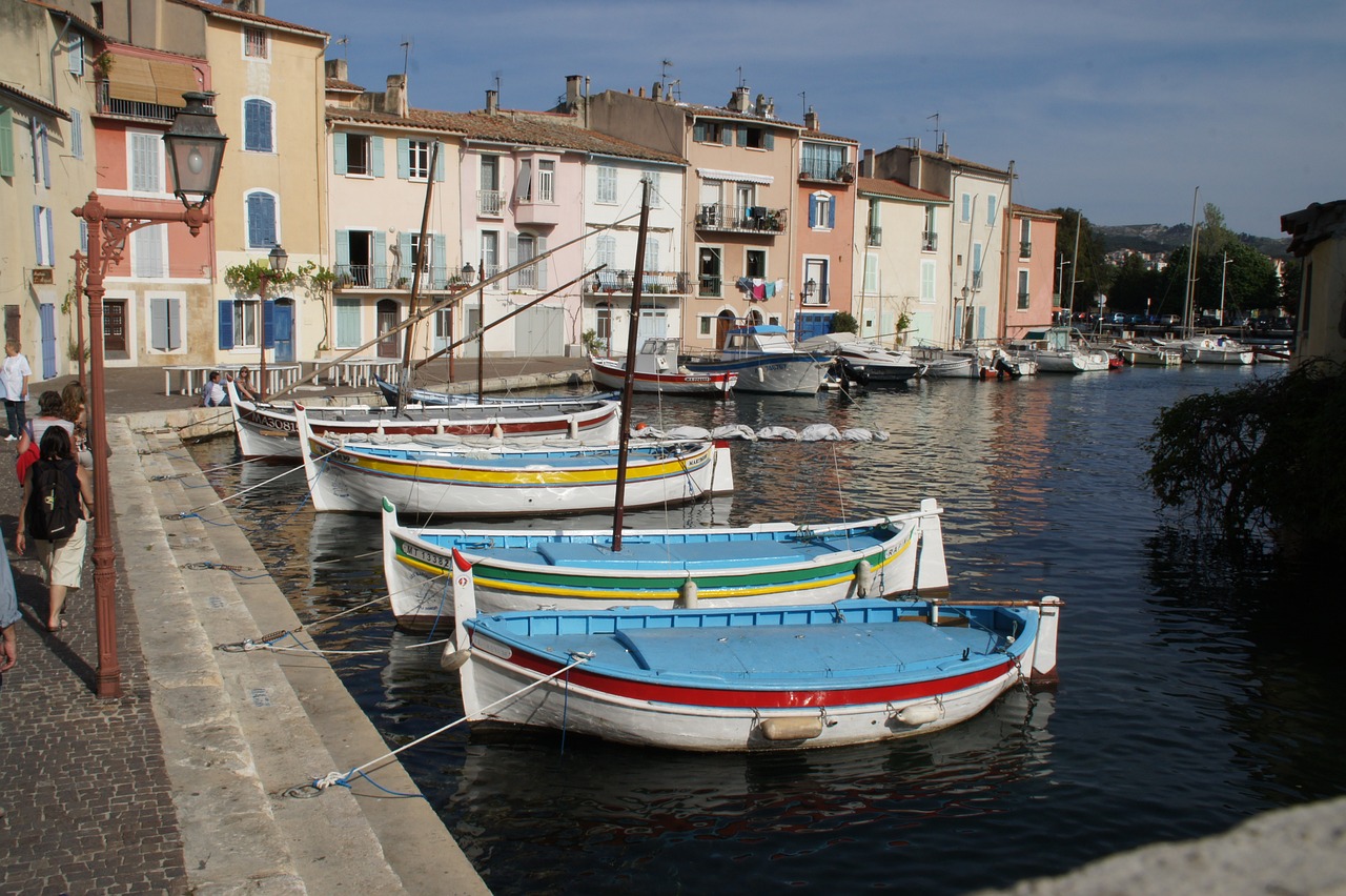 Martigues: Der Zauberspiegel der Vögel – ein zeitloses Juwel in der Provence