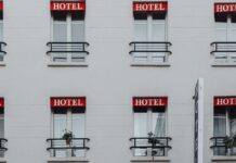 Booking.com unter Druck: Frankreich zwingt Buchungsplattform zu faireren Verträgen Hotel_Paris