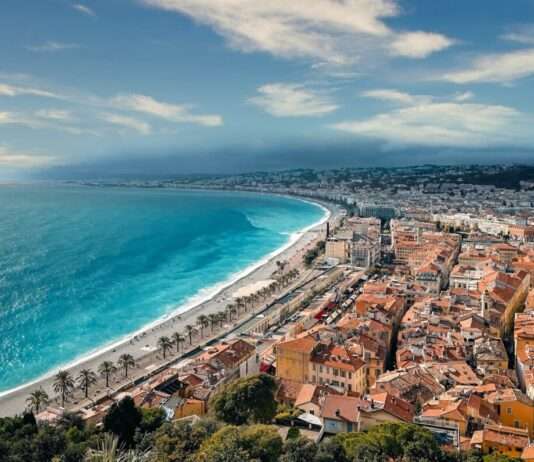 Bremsen oder büßen: Wie Nizza gegen die Raserei auf der Promenade des Anglais vorgeht Promenade-des-Anglais