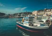 Von St. Tropez bis Marseille: Eine Reise entlang der glitzernden Côte d’Azur Cassis_Hafen