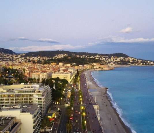 Hitzealarm an der Côte d’Azur: Mittelmeer erreicht Rekordtemperaturen Nizza_Küste