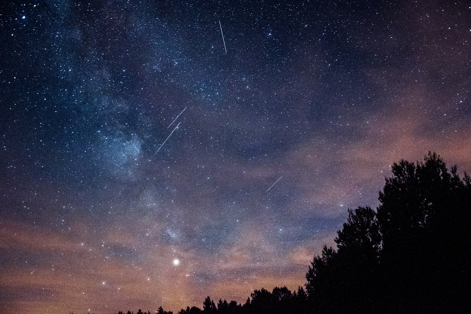 Nuits des étoiles 2024: Ein himmlisches Spektakel und die Hoffnung auf Polarlichter