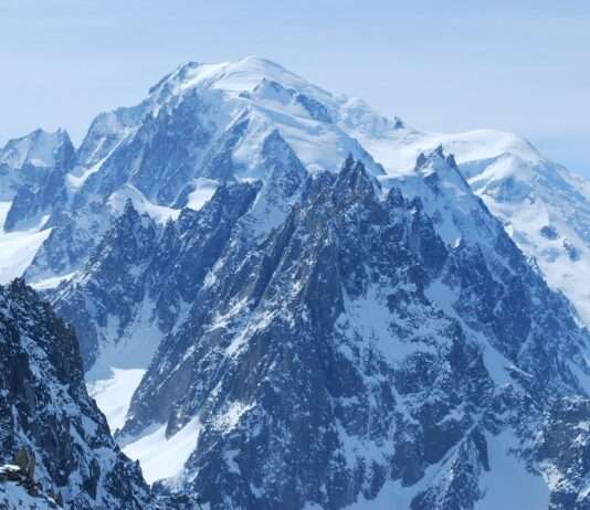 Tod in der Höhe: Tragödie am Mont-Blanc erinnert an die Gefahren der Alpen Mont-Blanc_Massif