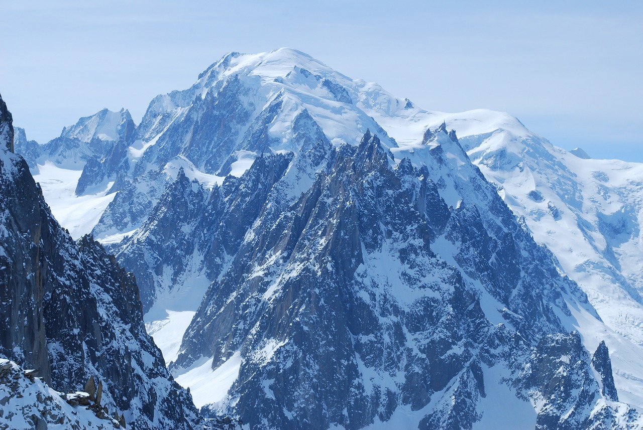 Tragödie im Mont-Blanc-Massiv: Zwei Spanische Alpinisten sterben am Mont Tacul