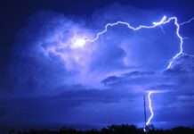 Blitz trifft Familienausflug – Drama im Zoo von La Barben Gewitter_Blitz