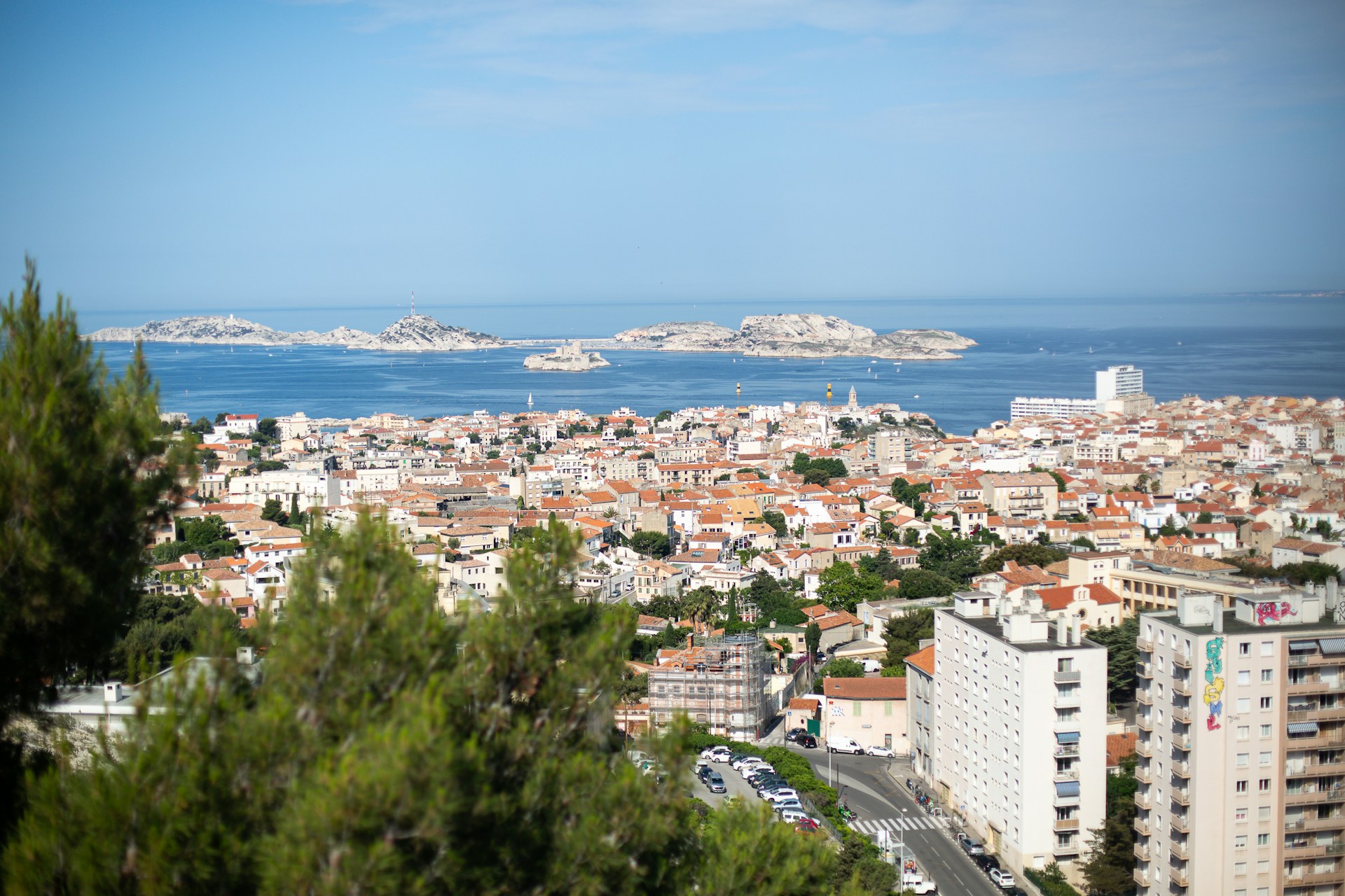 Marseille im Griff des Drogenkriegs: Zwischen Banden, Gewalt und einer verzweifelten Bevölkerung