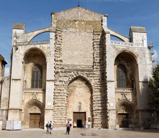 Stadtführung durch Saint-Maximin-la-Sainte-Baume – Eine Reise ins Herz der Provence Basilique_Sainte-Marie-Madeleine