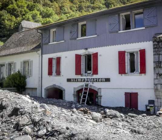Unwetter im Aspe-Tal: Die Bewohner der Dörfer kämpfen gegen die Verwüstung Etsaut