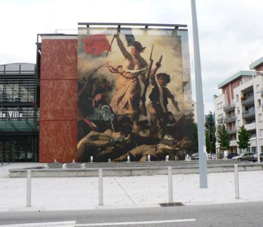 Echirolles: Eine ganze Wohnanlage geräumt, um dem Drogenhandel Einhalt zu gebieten Hotel_ville_echirolles_2007