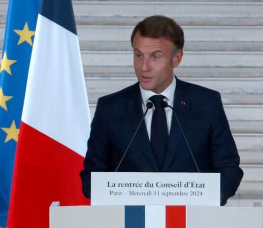 Emmanuel Macron: „Den Willen des Volkes immer berücksichtigen“ Macron_Demokratie_ScreenX