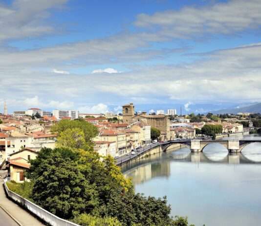 Romans-sur-Isère – Ein Spaziergang durch die Stadt der Lederkunst und Geschichte Romans_sur_Isère