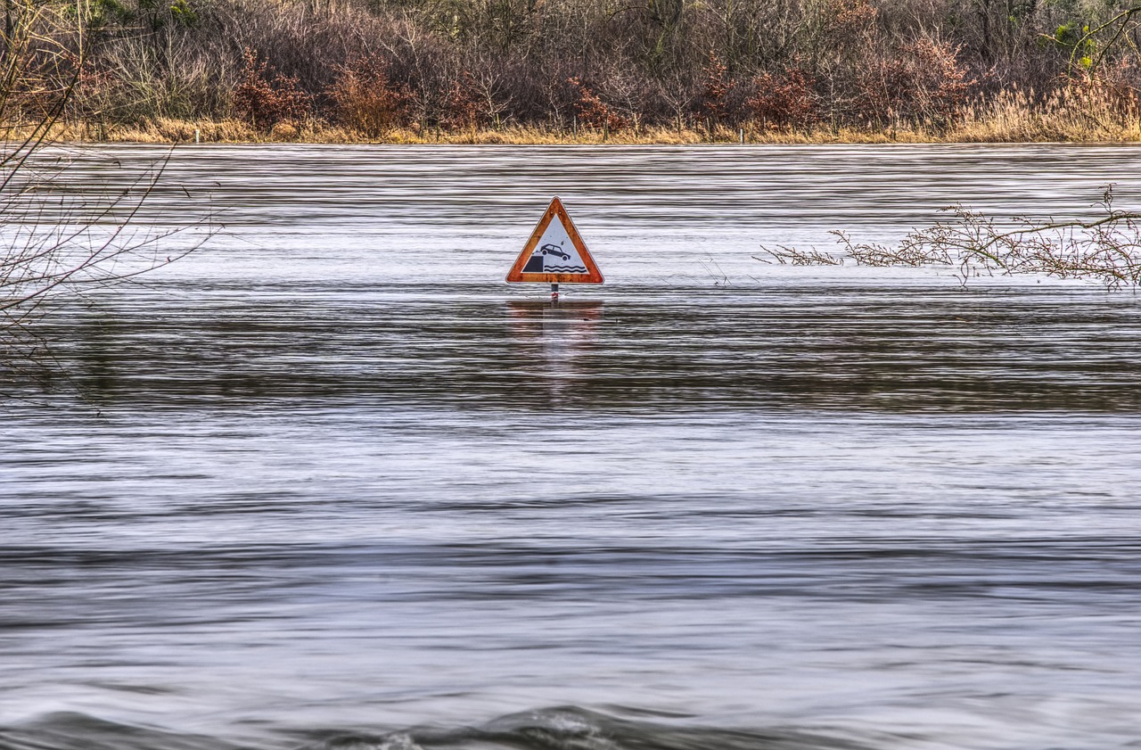 Unwetter im Var: Überflutungen und Straßensperrungen - Alarmstufe Orange