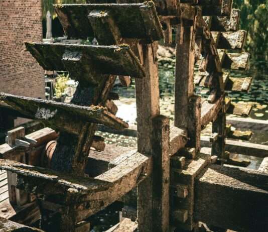 Die Wiedergeburt der Mühle von Sorgues: Ein altes Handwerk blüht neu auf Mühle