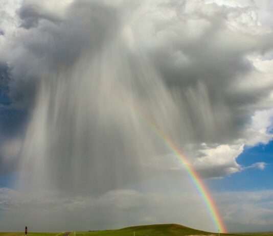Sturzregen und steigende Pegel: Hochwasserwarnung für Rhône, Loire und Ardèche Starkregen_Gewitter