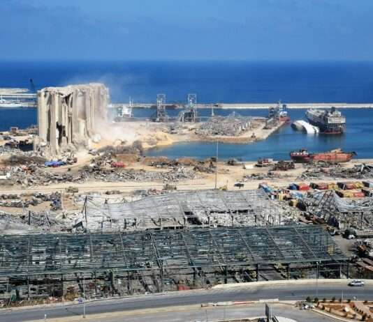 Nahostkonflikt: Zweiter französischer Staatsbürger stirbt im Libanon nach israelischen Bombenangriffen Beirut_Hafen