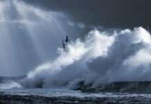 Sturm Benjamin trifft Frankreich hart – doch im Département Manche wird die orange Warnung aufgehoben Sturm_Küste