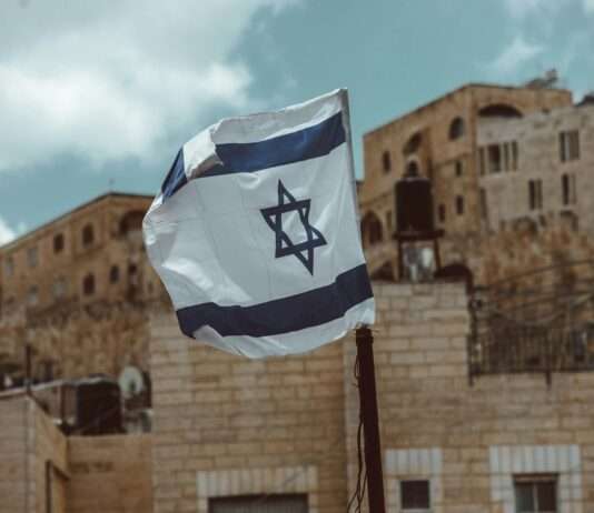 Hisbollah feuert 140 Raketen auf Nordisrael Israel