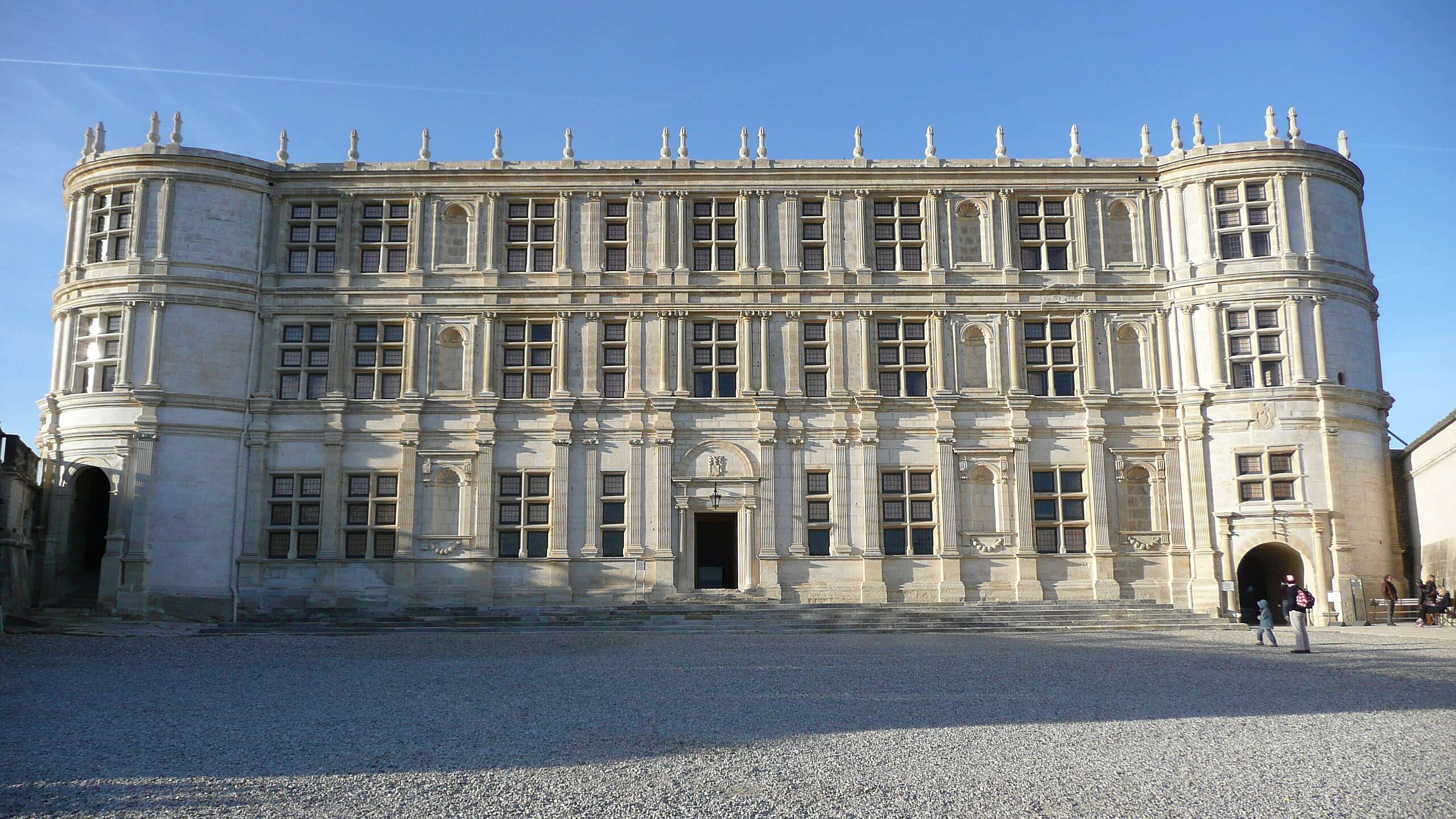 Das Château de Grignan: Ein Märchenschloss in der Provence