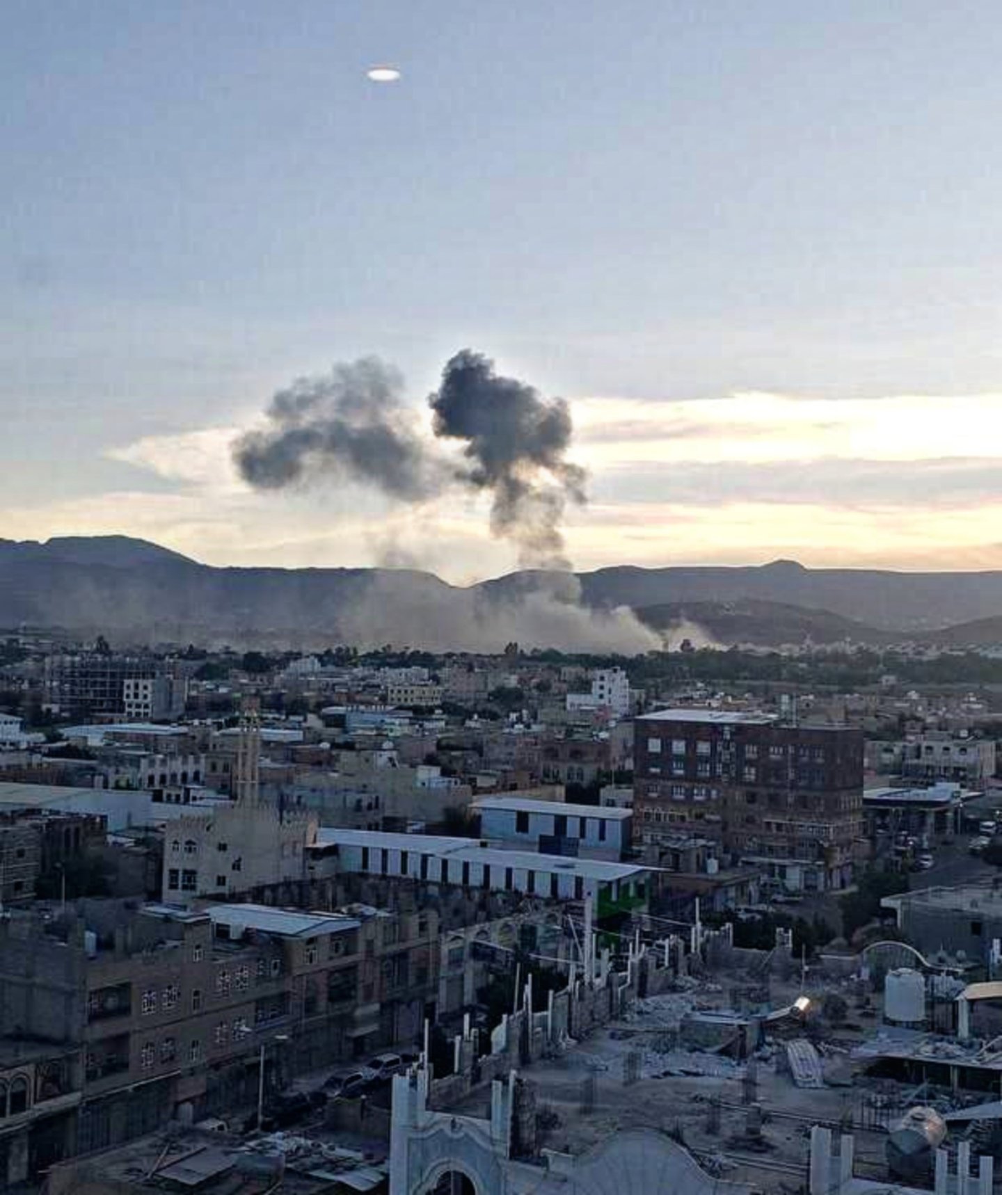 US-Streitkräfte greifen 15 Houthi-Ziele im Jemen an: Schutz der Schifffahrt im Fokus