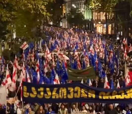 Georgien: Politische Spannungen und die Zukunft Europas Georgien_Tiflis_ScreenX