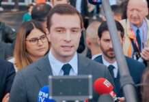 Gewerkschaft SUD-Rail protestiert gegen Werbung für das Buch von Jordan Bardella in SNCF-Bahnhöfen Jordan_Bardella_ScreenX