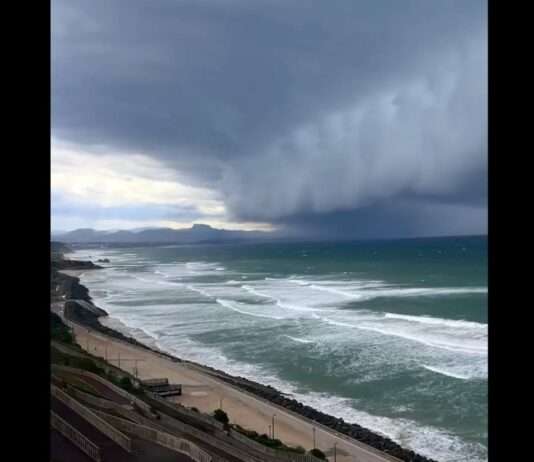 Ex-Hurrikan Kirk: Ein heftiger Sturm trifft den Norden Frankreichs Kirk_Küste_ScreenX
