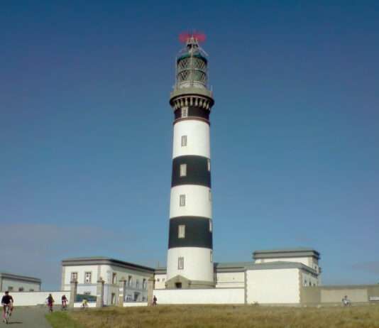 Phare du Créac’h: Ein Leuchtturm am Ende der Welt Le_phare-du_Creach