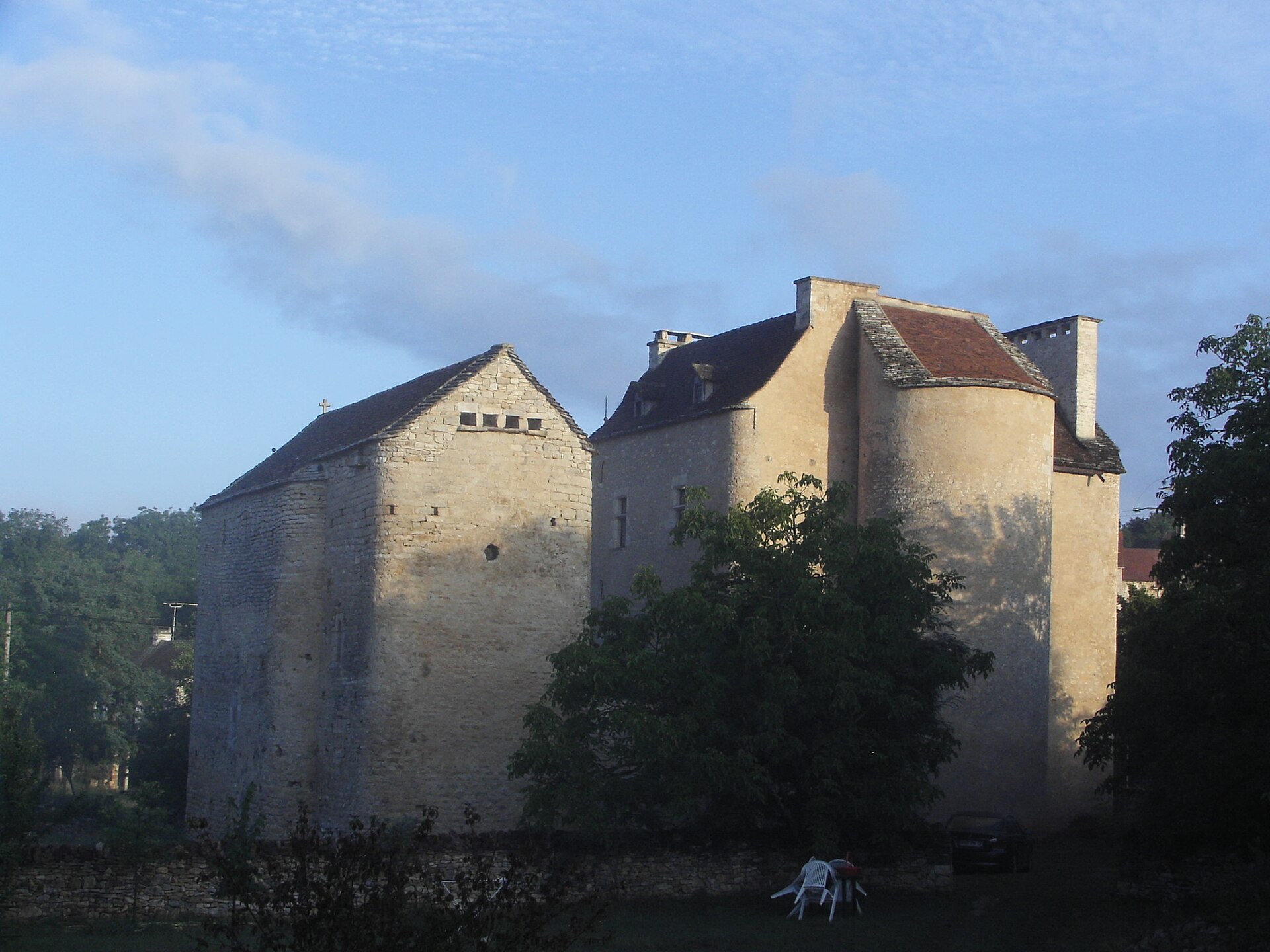 Villeneuve-d'Aveyron: Ein mittelalterliches Juwel im Herzen Frankreichs
