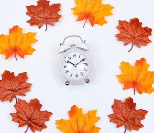 Die Zeitumstellung: Wenn uns eine Stunde Schlaf geschenkt wird (und keiner weiß, warum) Winterzeit