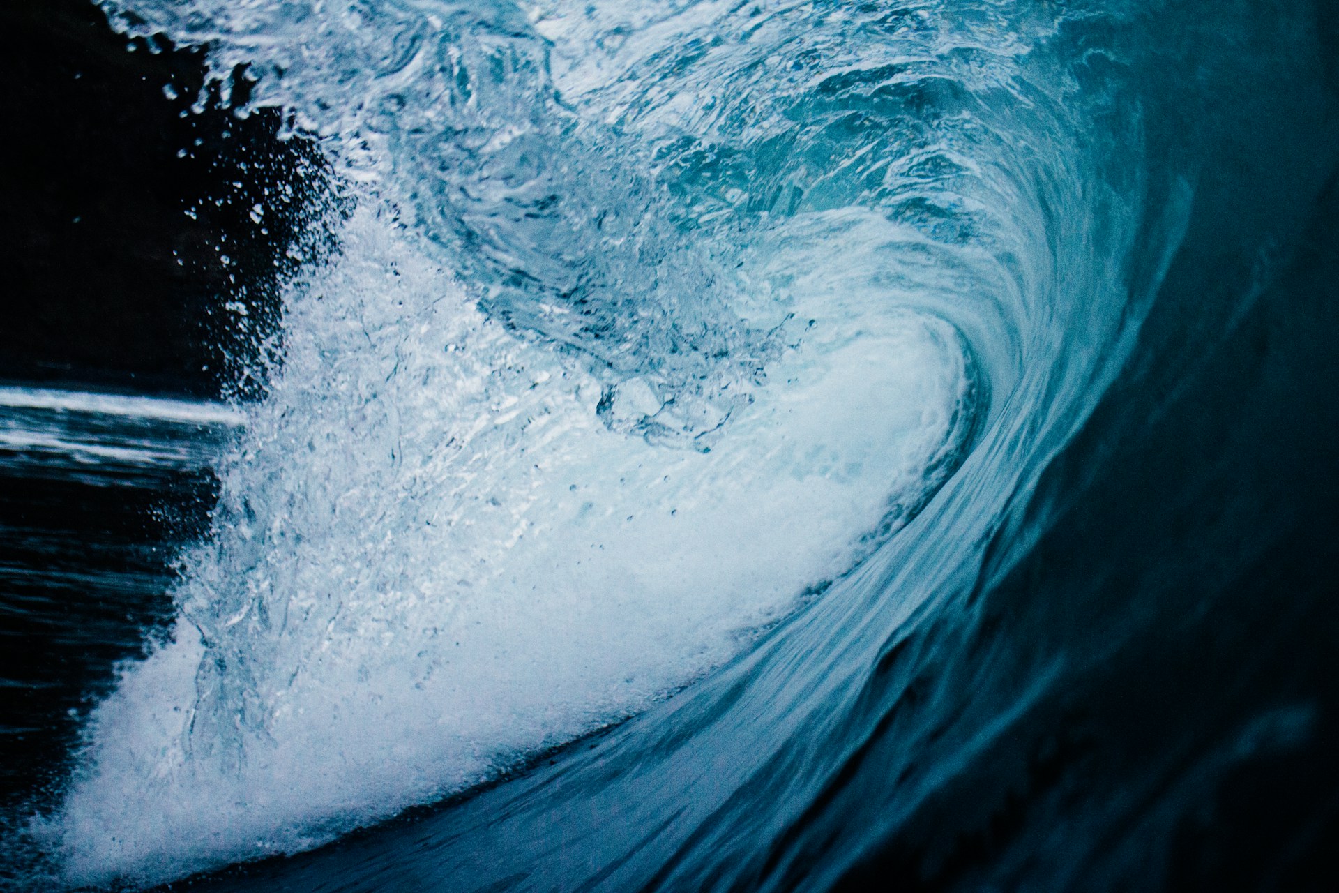 Unglaublich, aber wahr: Große Tsunamis im Mittelmeer – Eine unterschätzte Gefahr?