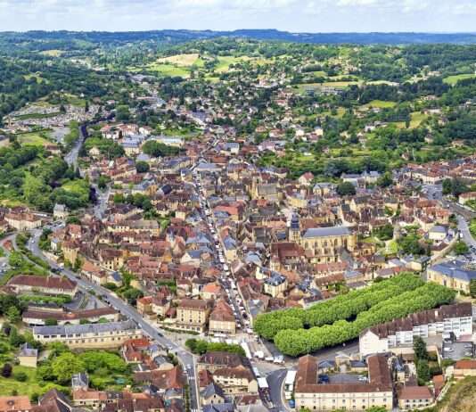 Südfrankreichs Wildnis: Eine Reise in den Zauberwald der Steinpilze 1_sarlat_la_caneda_2016