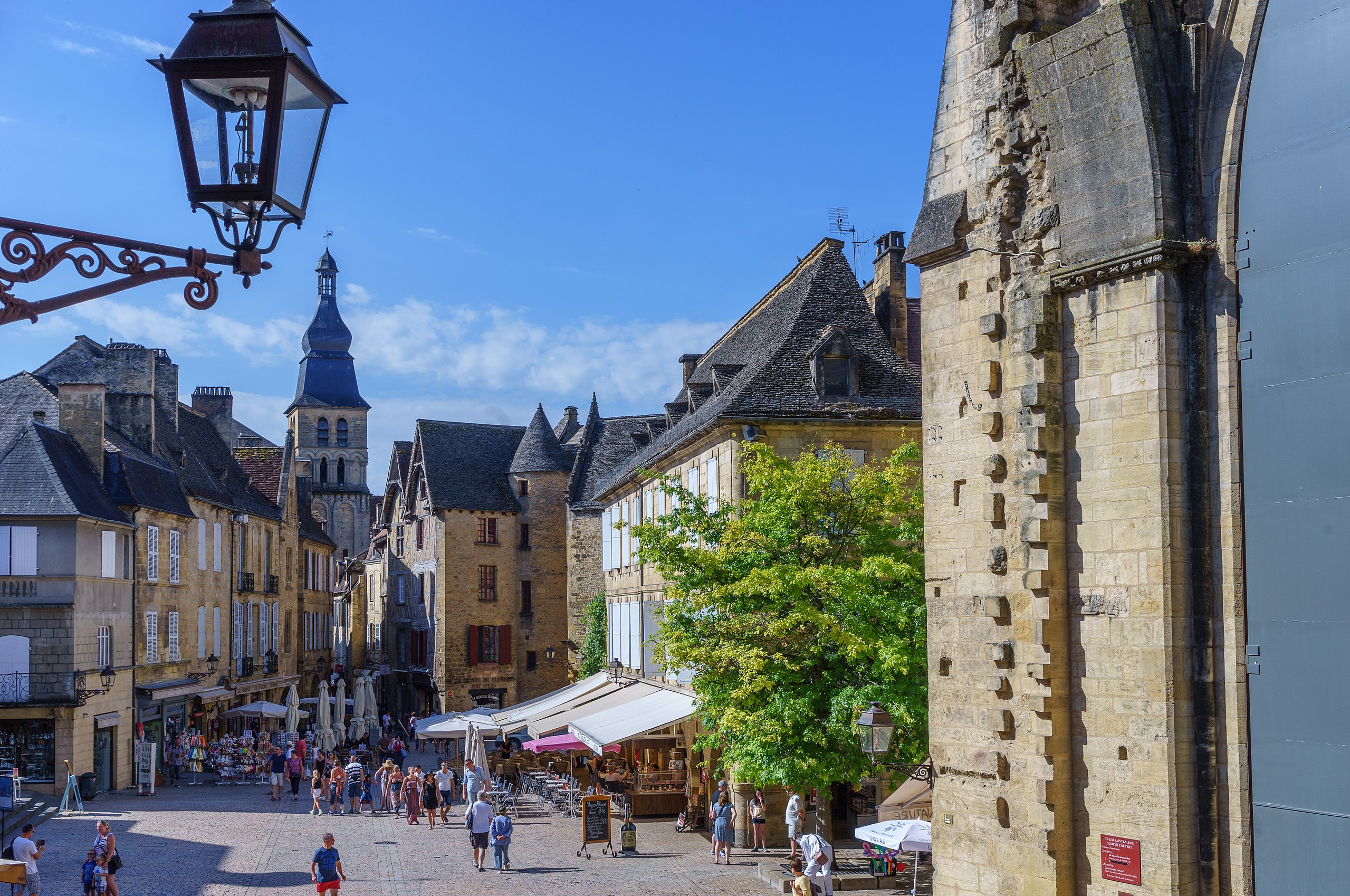 Charmantes Sarlat-la-Canéda: Ein Spaziergang durch das Herz des Périgord