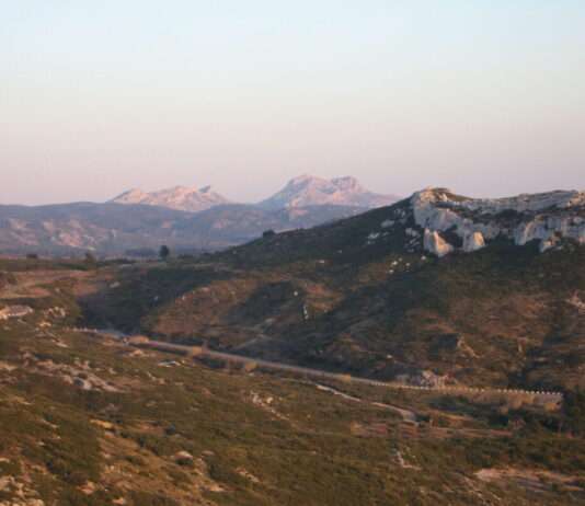 Die Alpilles: Eine Reise zu Geschichte, Natur und kulinarischem Erbe Alpilles