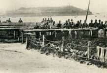 Vor 100 Jahren: Die siegreiche Streikbewegung der Sardinenfabrik-Arbeiterinnen von Douarnenez Sardinières_au_travail