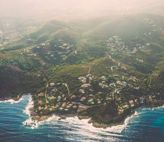 Korsika: Die wilde Schönheit des Mittelmeers entdecken Korsika_Luftaufnahme