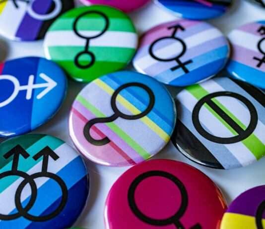 Sexualität der Franzosen 2023: Seltener, aber vielfältiger Sexualität