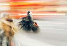 Paintball gegen Strassen-Rowdies: Ein umstrittenes Konzept aus Compiègne Motorrad_Raser