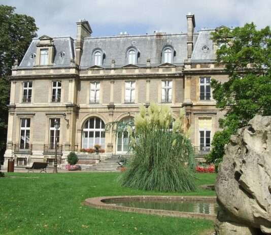 Entdeckungsreise durch Abbeville: Geschichte, Kultur und Charme Bibliothèque_Abbeville