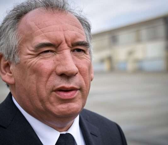 Missbrauch und Macht: Die Causa Bétharram stellt Frankreichs Premierminister Bayrou ins Zwielicht Francois_Bayrou_Illustration3