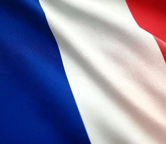 Die großen Verlierer: Warum die französische Mittelschicht unter dem fehlenden Haushaltsgesetz leidet Frankreich_Flagge_Illustration