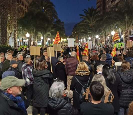 Proteste in Valencia: Wut über mangelhafte Reaktion auf tödliche Überschwemmungen Demonstration_Valencia