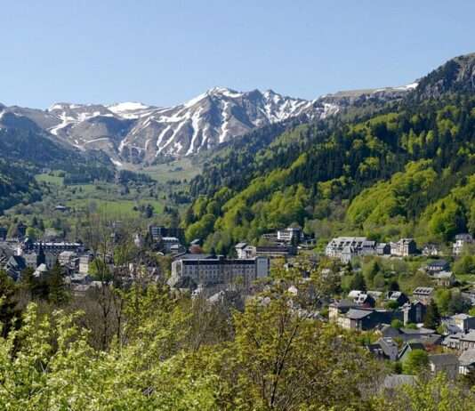 Mont-Dore – Das Herz der Auvergne erleben La_vallée_de_Mont-Dore
