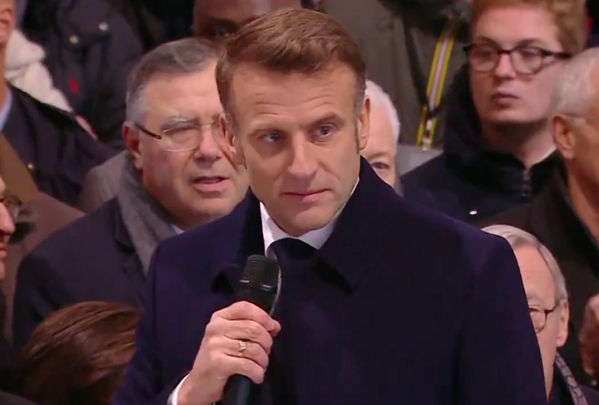 Politisches Erdbeben in Frankreich: Macron spricht nach dem Sturz von Michel Barnier morgen zur Nation