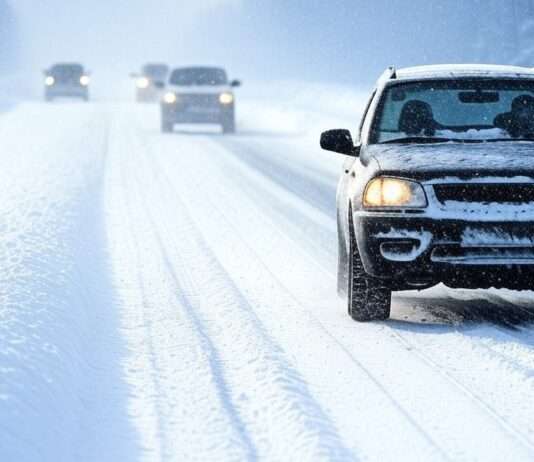 Starker Schneefall in den Alpen: Vier Départements in Alarmbereitschaft Schneefall_Verkehr_Illustration