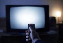 Kriminell: Brand an Sendemast im Rhône-Tal legt TV für 800.000 Haushalte lahm TV_Panne_Illustration