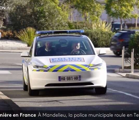 Umweltfreundlich und innovativ: Mandelieu stattet Polizei mit Tesla-Fahrzeugen aus Tesla_Polizei_Mandelieu