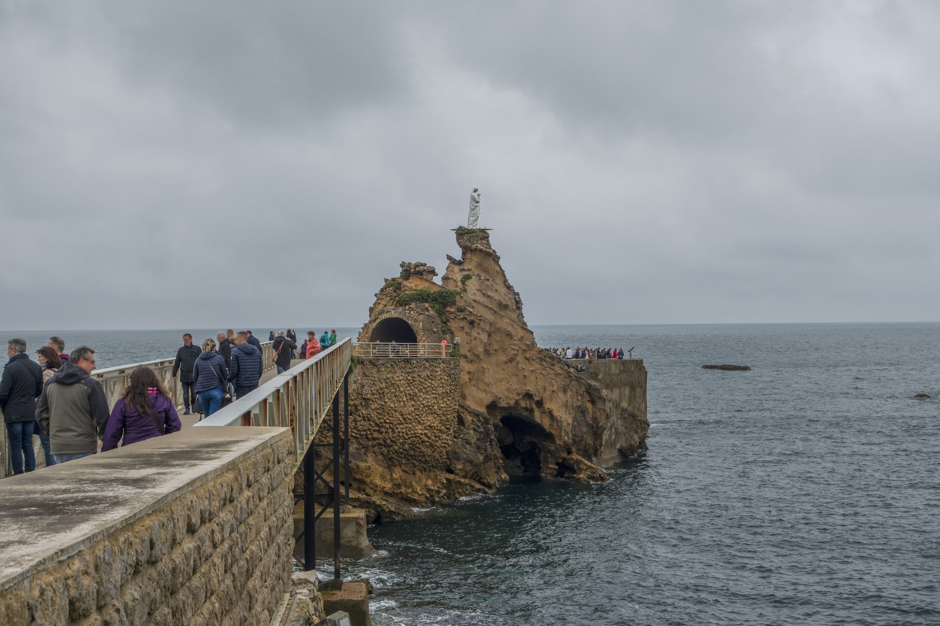 Weihnachten im Baskenland: Die Magie der Weihnachtsmärkte in Biarritz und Bayonne