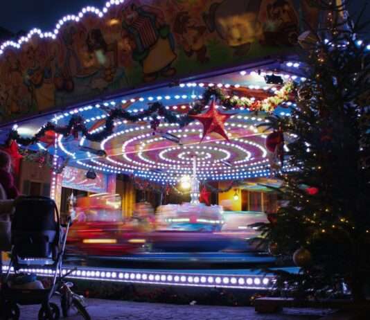 Annecy zur Weihnachtszeit: Ein Winterwunderland wie im Bilderbuch Annecy_Weihnachtsmarkt