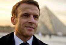 Louvre-Einbruch: Macron verlangt „Beschleunigung aller Sicherheitsmaßnahmen“ Emmanuel_Macron_Louvre_Illustration