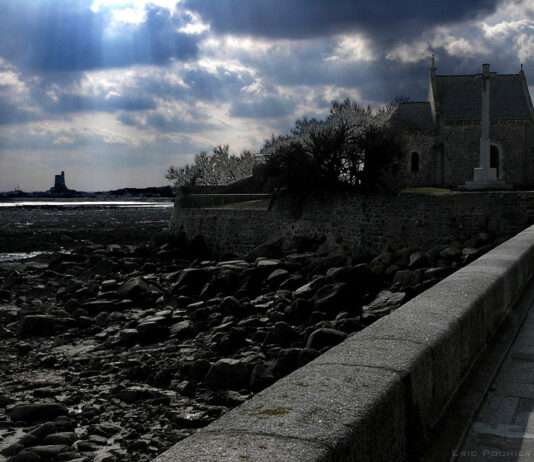 Manche: Ein Wintermärchen in den Weißen Sümpfen des Cotentin Fort_de_La_Hougue